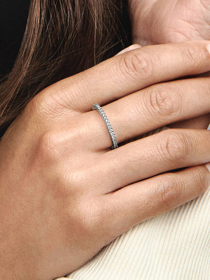 anillo plateado