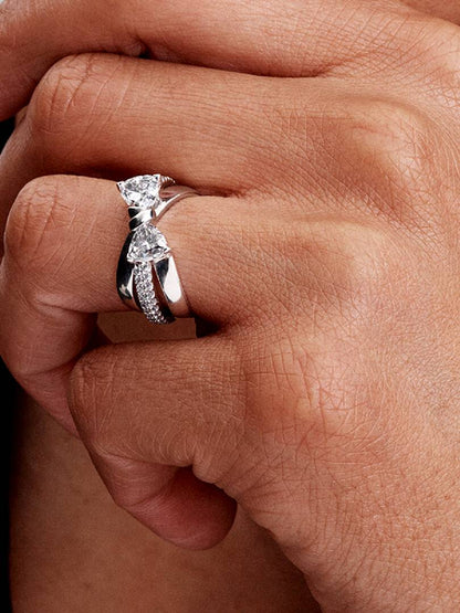 Anillo Banda Cruzada Lazo Brillante