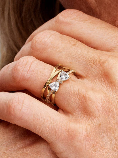 Anillo Banda Cruzada Lazo Brillante